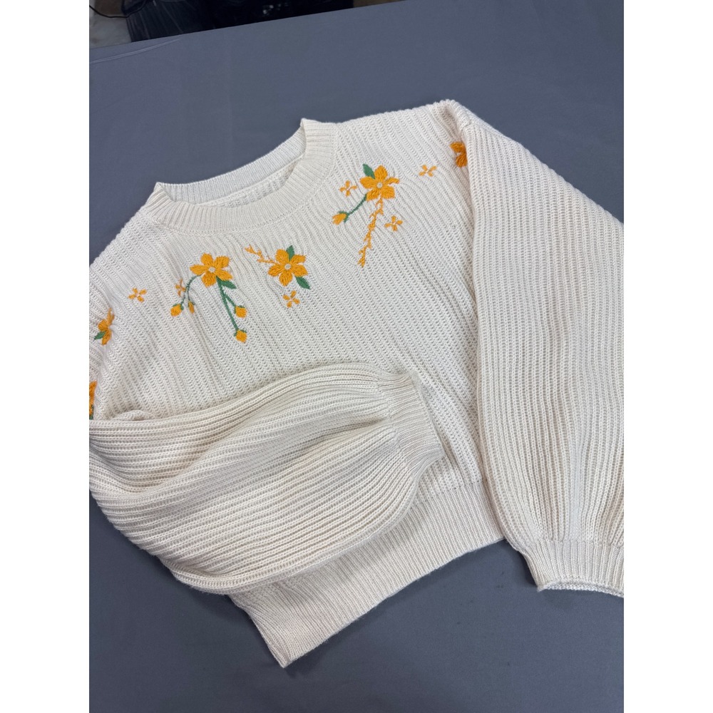 SHEIN Women Cream Ribbed Knit Floral Embroidered Balloon Sleeve Sweater M